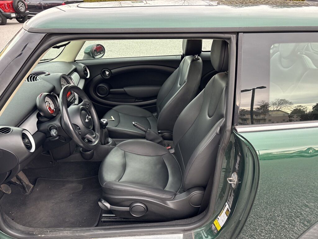 2013 MINI Cooper Base Cockeysville MD