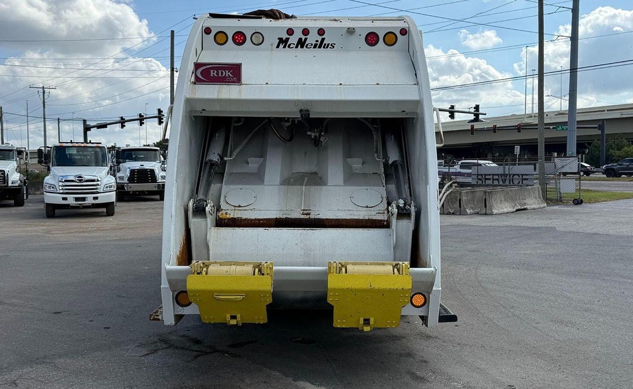 2013 Mack LEU613 25 yd McNeilus Rear Loader Tampa FL