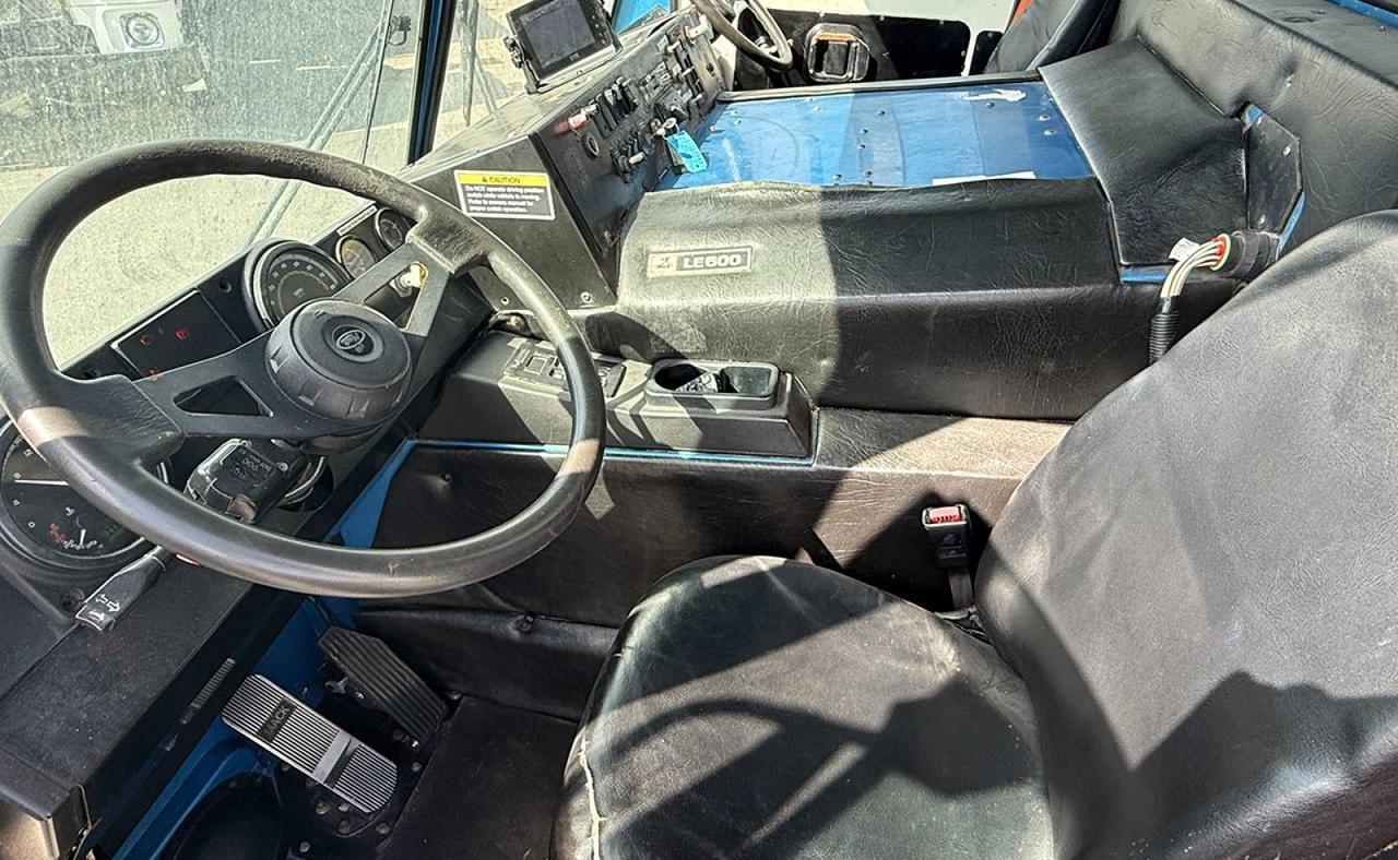 2013 Mack LEU613 25 yd McNeilus Rear Loader Tampa FL