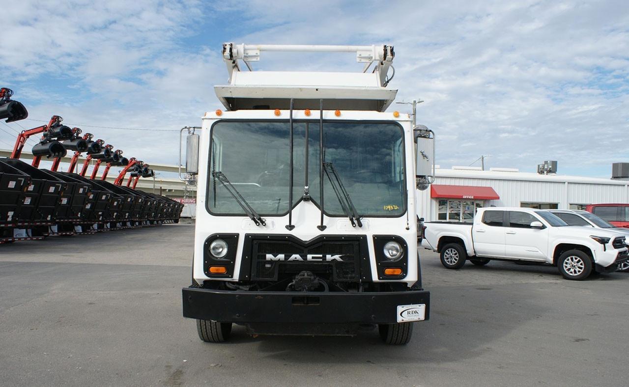 2013 Mack MRU 40 yd EZ Pack Front Loader Garbage Truck Tampa FL