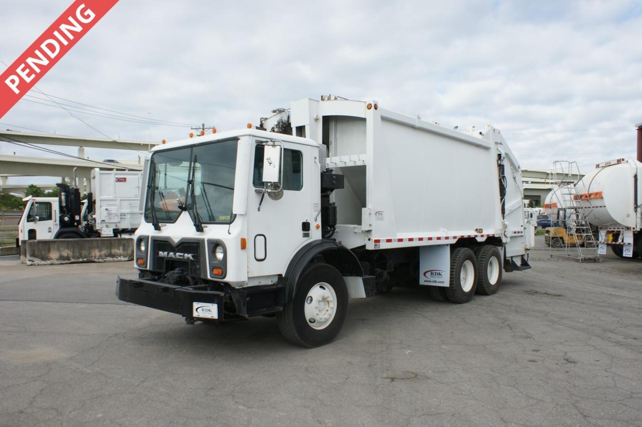 2013 Mack MRU613