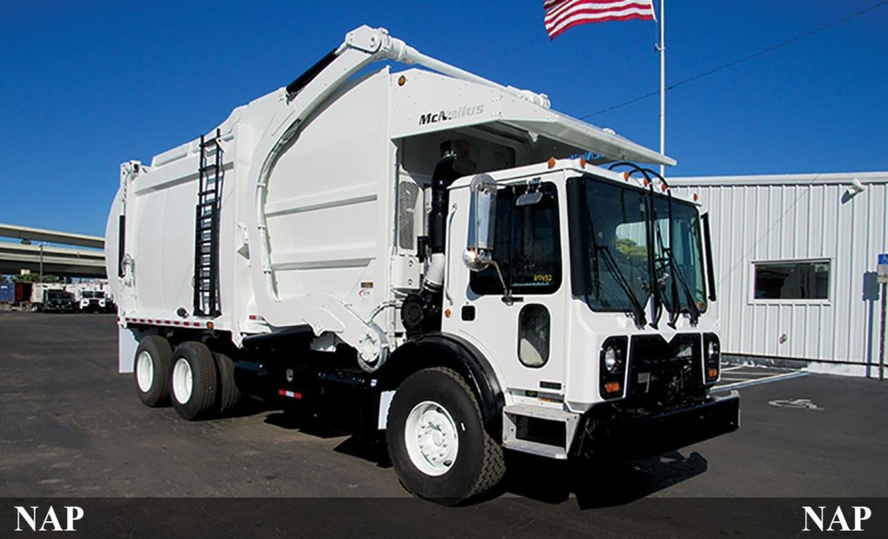 2013 Mack MRU613 40 yard McNeilus Front Loader Garbage Truck Tampa FL