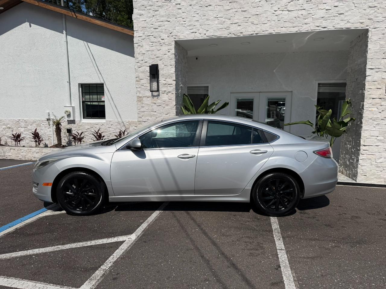 2013 Mazda MAZDA6 4dr Sdn Auto i Touring