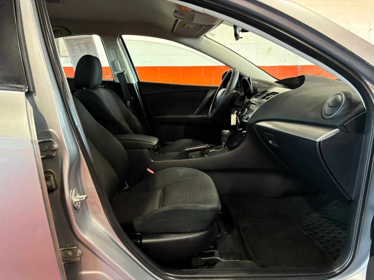 2013 Mazda Mazda3 i Sport Franklin OH