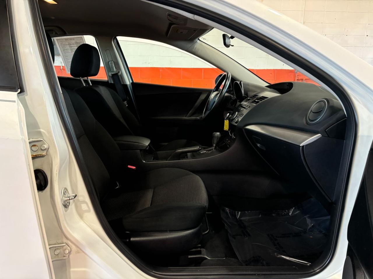 2013 Mazda Mazda3 i Sport Franklin OH