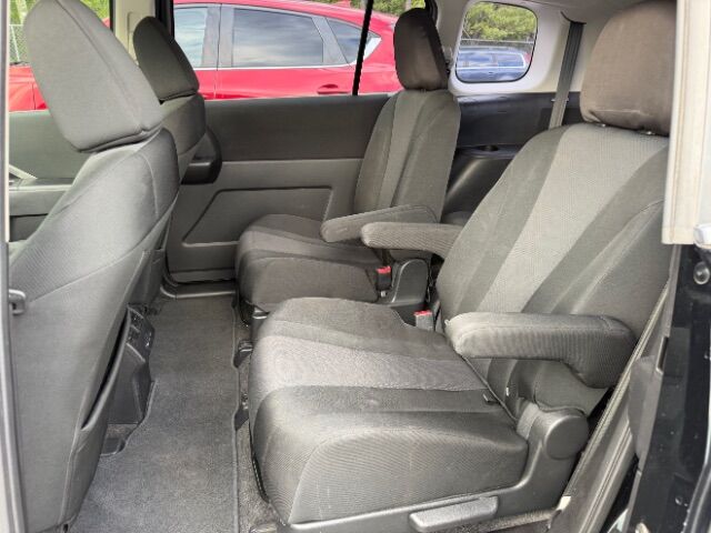 2013 Mazda Mazda5 Sport Gaston SC