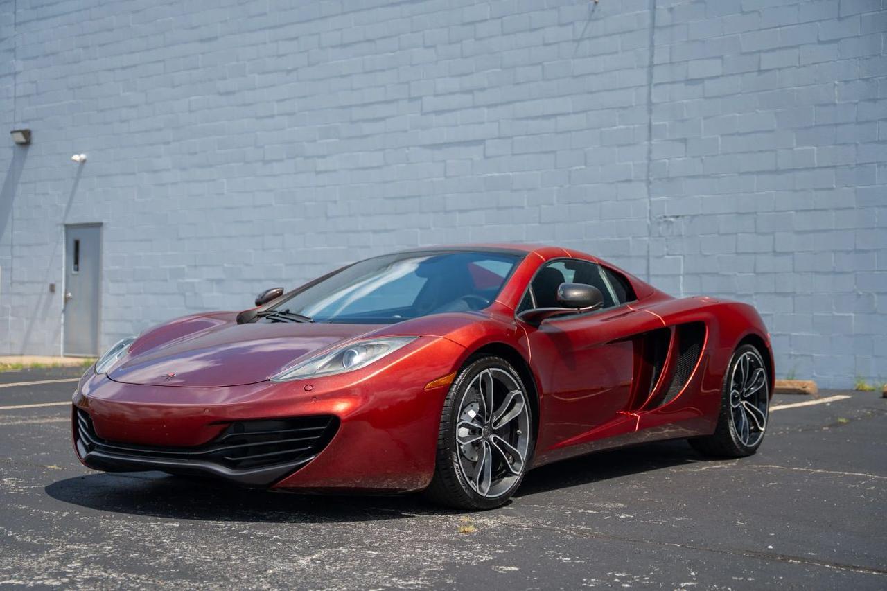 2013 McLaren MP4-12C