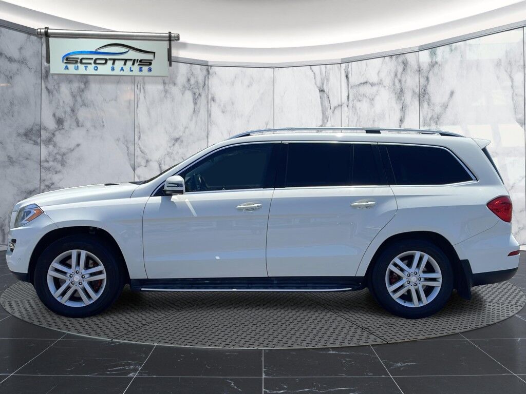 2013 Mercedes-Benz GL-Class GL 450~BLUETOOTH~BUCKET SEATS~CONNECTED CAR INTEGRATED APPS~DRIVER ASSISTANCE PACKAGE~PANORAMIC MOONROOF / SUNROOF~RUNNING BOARDS~LOW MILES Sarasota FL