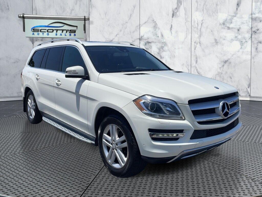 2013 Mercedes-Benz GL-Class GL 450~BLUETOOTH~BUCKET SEATS~CONNECTED CAR INTEGRATED APPS~DRIVER ASSISTANCE PACKAGE~PANORAMIC MOONROOF / SUNROOF~RUNNING BOARDS~LOW MILES Sarasota FL