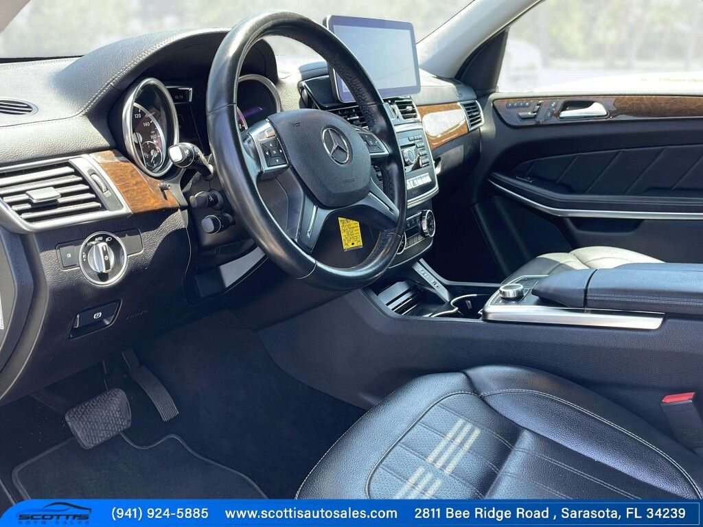 2013 Mercedes-Benz GL-Class GL 450~BLUETOOTH~BUCKET SEATS~CONNECTED CAR INTEGRATED APPS~DRIVER ASSISTANCE PACKAGE~PANORAMIC MOONROOF / SUNROOF~RUNNING BOARDS~LOW MILES Sarasota FL