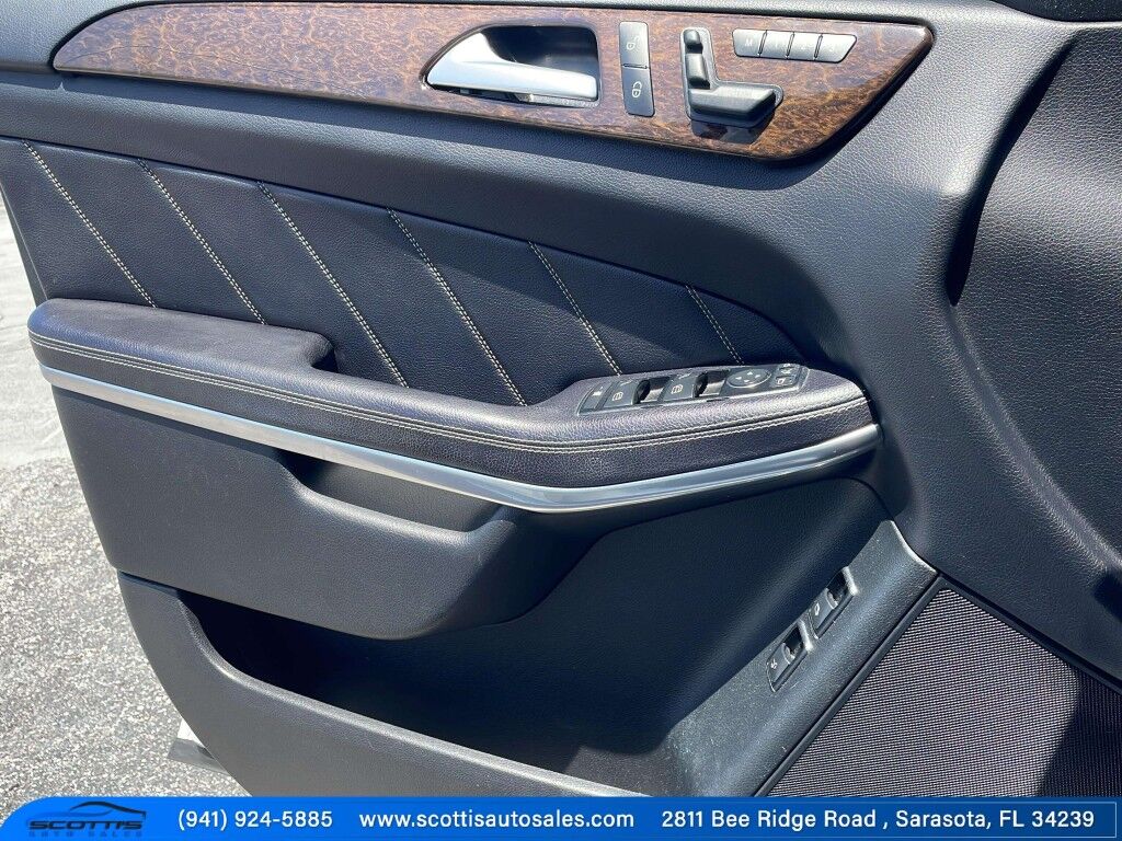 2013 Mercedes-Benz GL-Class GL 450~BLUETOOTH~BUCKET SEATS~CONNECTED CAR INTEGRATED APPS~DRIVER ASSISTANCE PACKAGE~PANORAMIC MOONROOF / SUNROOF~RUNNING BOARDS~LOW MILES Sarasota FL