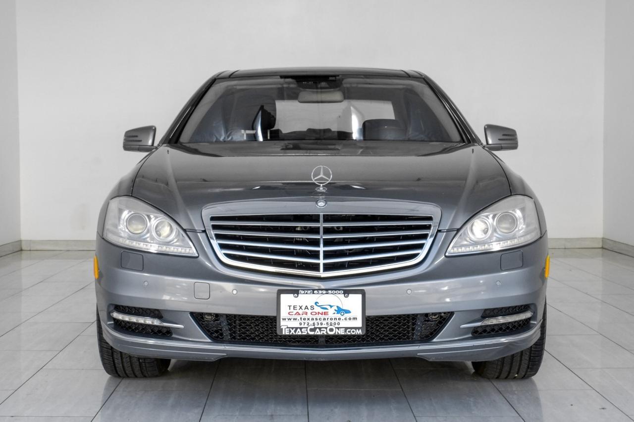 2013 Mercedes-Benz S 550 4MATIC NAVIGATION PANORAMA LEATHER HEATED AND COOLED SEATS REAR