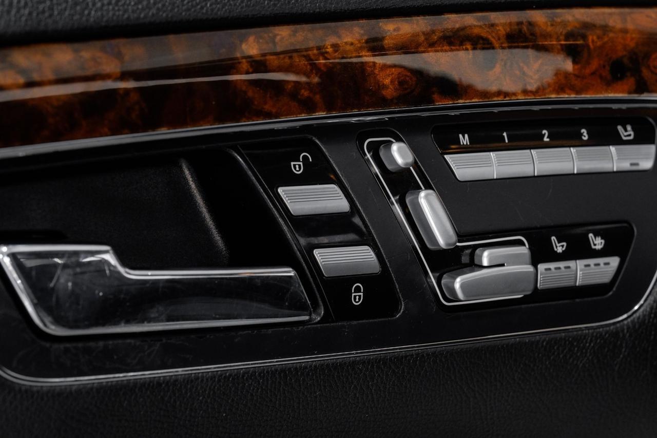 2013 Mercedes-Benz S 550 4MATIC NAVIGATION PANORAMA LEATHER HEATED AND COOLED SEATS REAR Carrollton TX