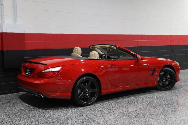 2013 Mercedes-Benz SL 550 AMG Sport 2dr Roadster Chicago IL
