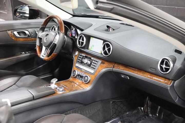 2013 Mercedes-Benz SL 550 AMG Sport 2dr Roadster Chicago IL