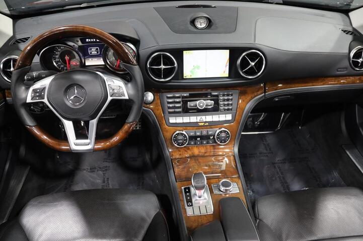 2013 Mercedes-Benz SL 550 AMG Sport 2dr Roadster Chicago IL