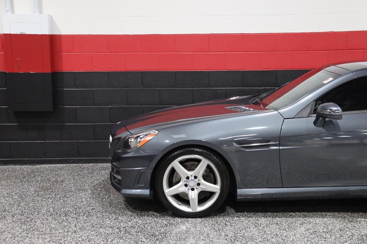 2013 Mercedes-Benz SLK 250 AMG Sport 2dr Roadster Skokie IL