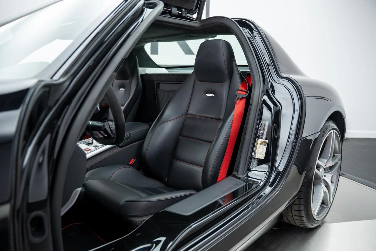 2013 Mercedes-Benz SLS-Class