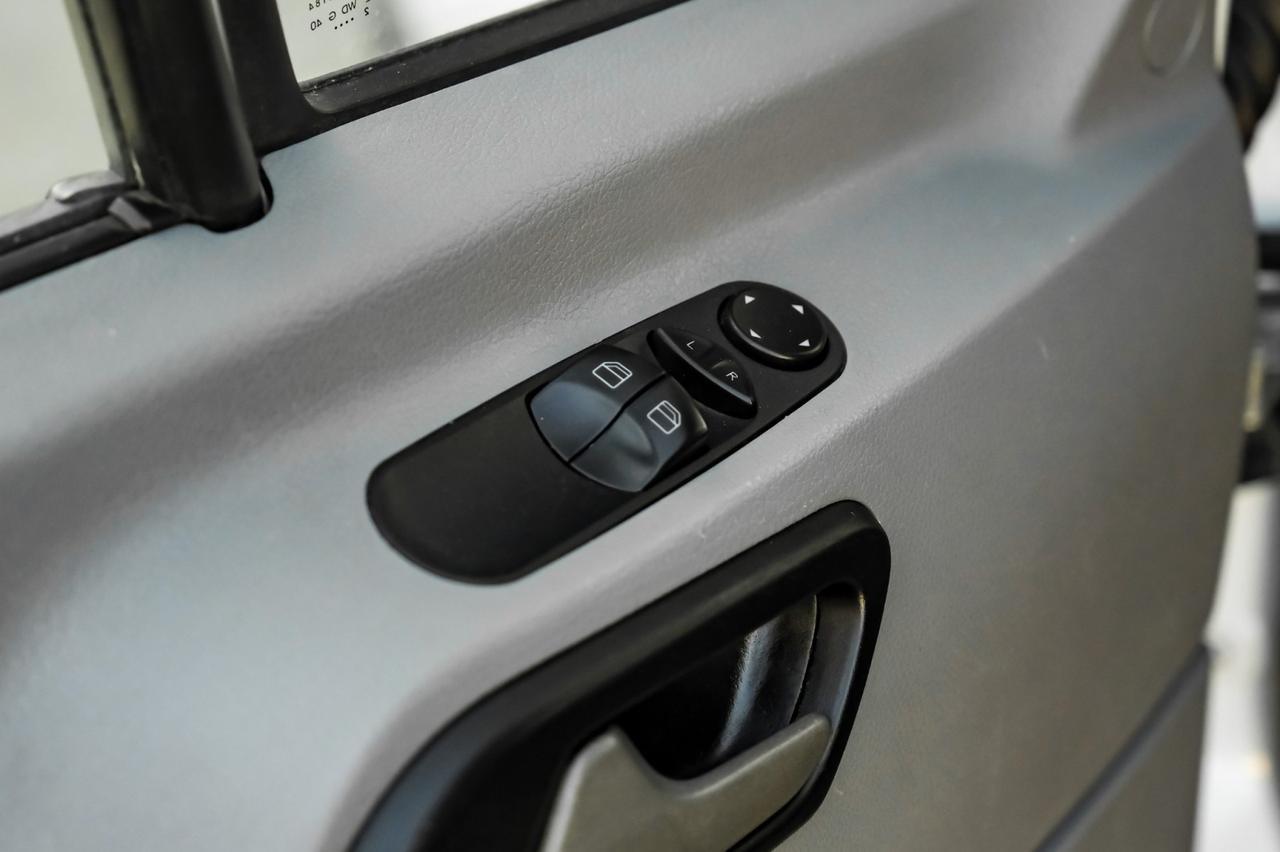 2013 Mercedes-Benz Sprinter 3500 CARGO VAN HIGH ROOF AUTOMATIC DIESEL DUALLY PREMIUM PKG FRONT COMFORT SEATS CRUISE CONTROL Carrollton TX