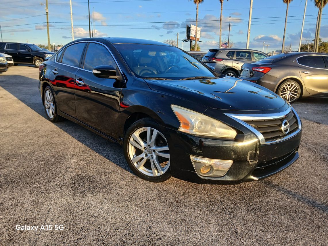 2013 Nissan Altima 3.5 SL Sedan 4D
