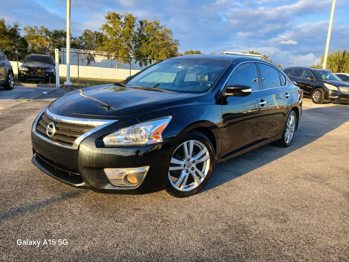 2013 Nissan Altima 3.5 SL Sedan 4D