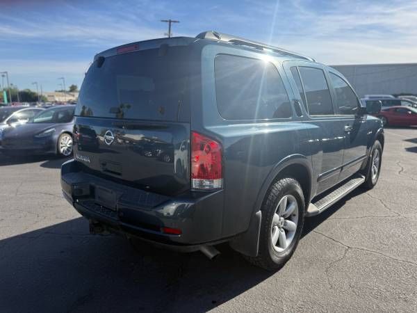 2013 Nissan Armada SV