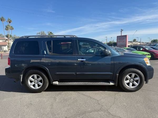 2013 Nissan Armada SV