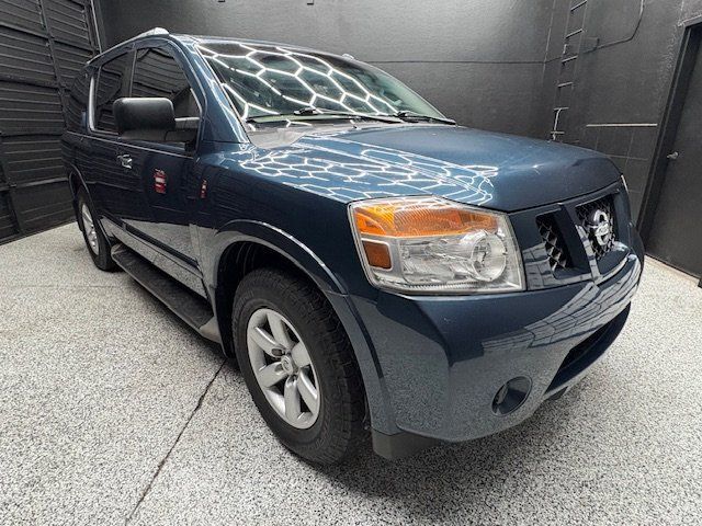 2013 Nissan Armada SV