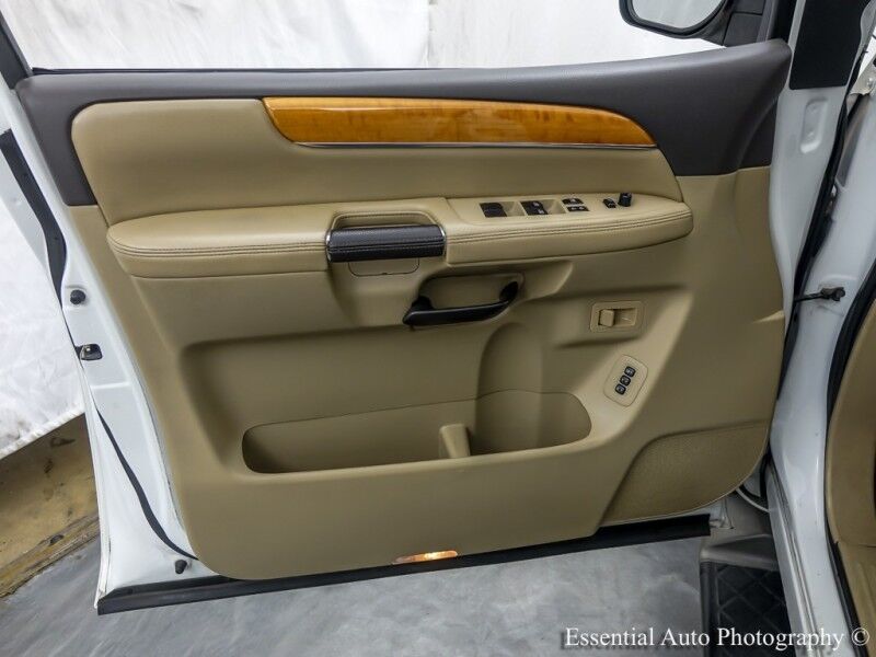 2013 Nissan Armada SV Willowbrook IL