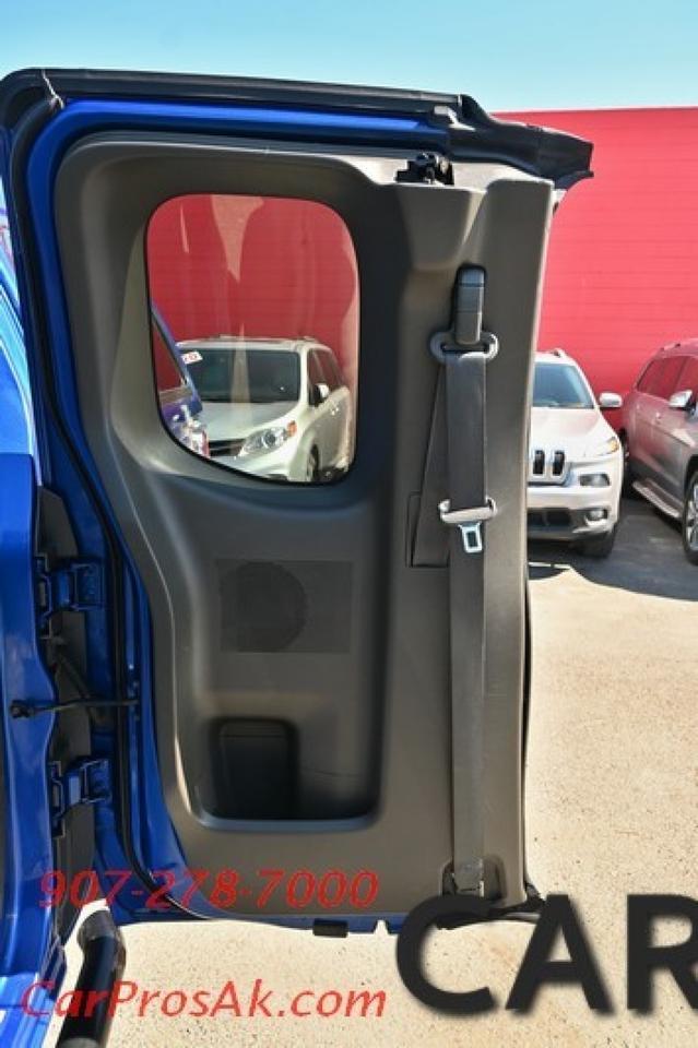 2013 Nissan Frontier SV - 4.0 V6 - Automatic - 4X4 - Power Windows & Door Locks - Bluetooth - Bedliner - Paint Match Canopy - Tow Package Anchorage AK