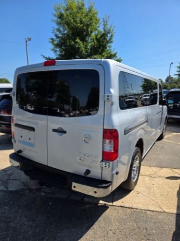 2013 Nissan NV Passenger NV3500 HD SV V8