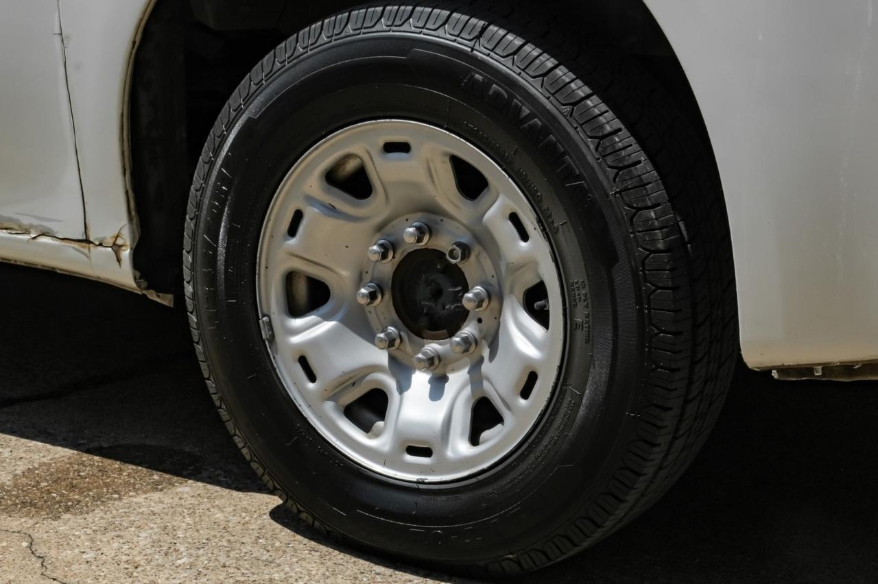 2013 Nissan NV1500 photo 30