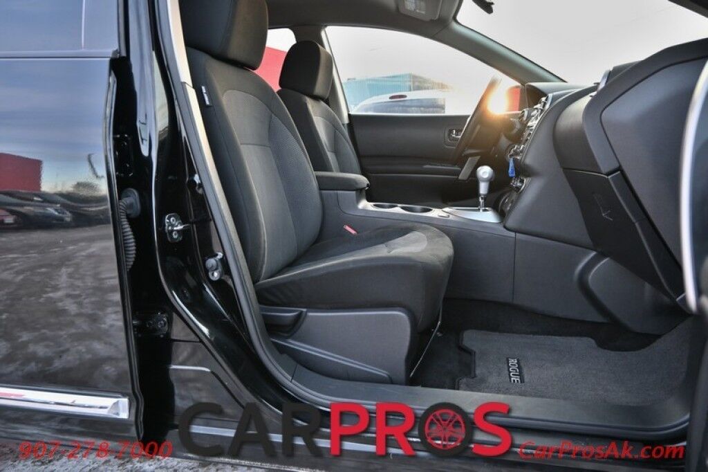 2013 Nissan Rogue S - All Wheel Drive - Backup Camera - Power Windows & Door Locks - Aux Plug in - Keyless Entry Anchorage AK