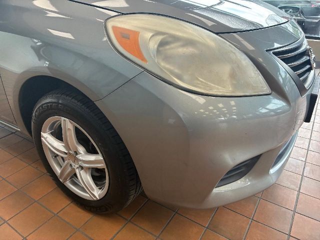 2013 Nissan Versa 1.6 S+