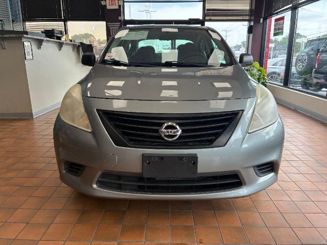 2013 Nissan Versa 1.6 S+