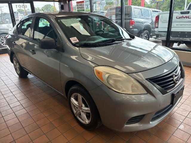 2013 Nissan Versa 1.6 S+