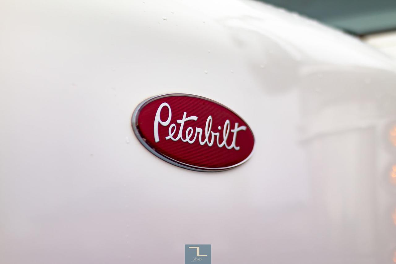 2013 Peterbilt 367 Tractor Sleeper Red Deer AB