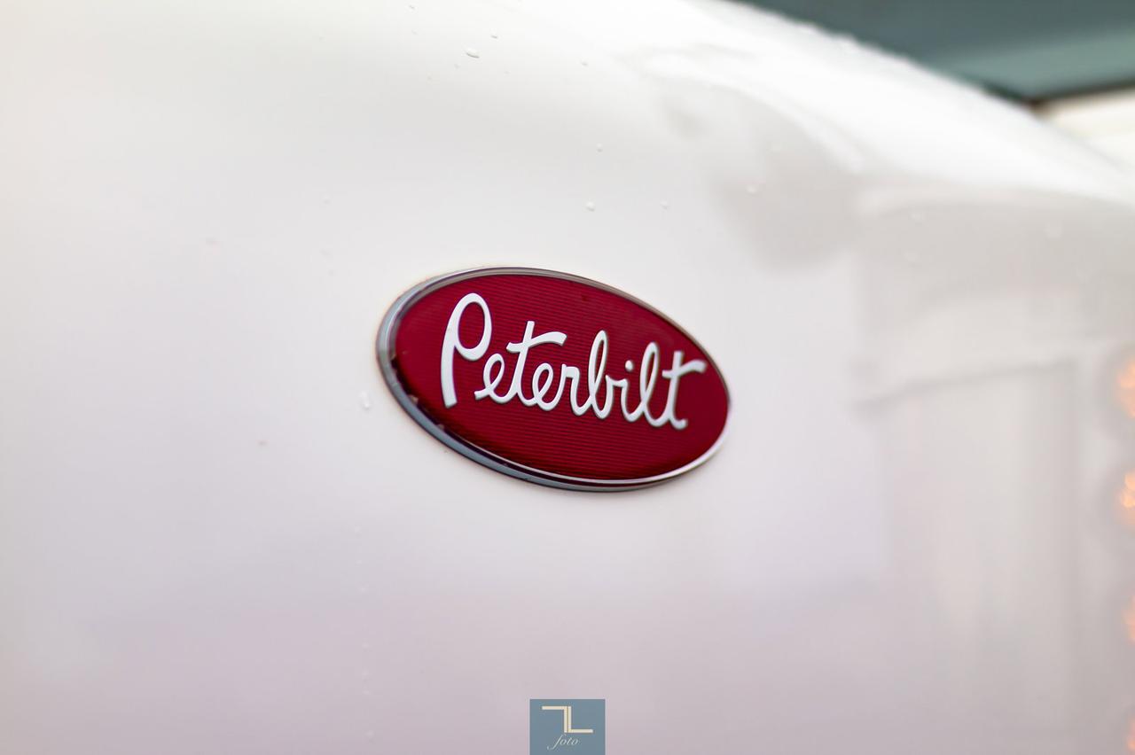 2013 Peterbilt 367 Tractor Sleeper Red Deer AB