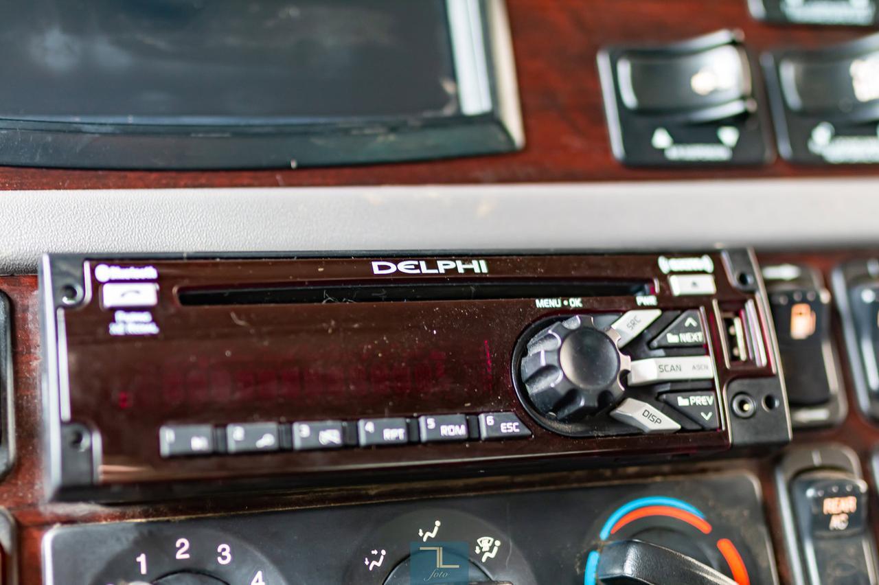 2013 Peterbilt 367 Tractor Sleeper Red Deer AB