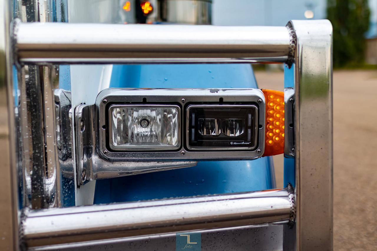 2013 Peterbilt 367 Tractor Sleeper Red Deer AB