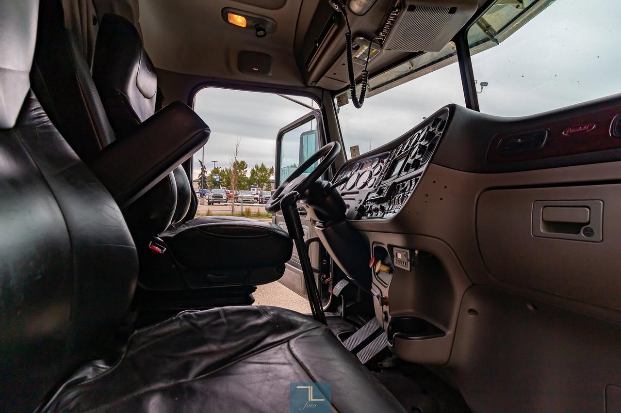 2013 Peterbilt 367 Tractor Sleeper Red Deer AB
