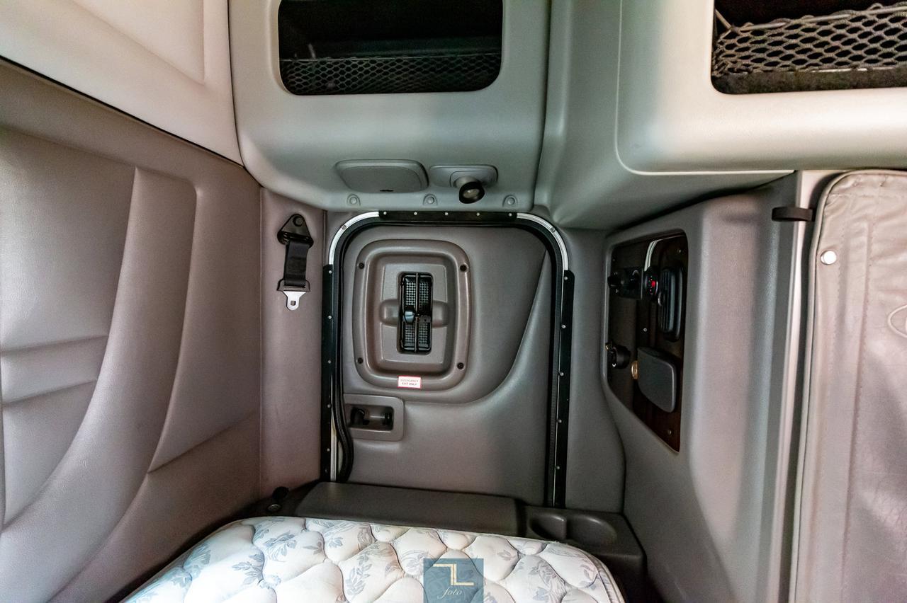 2013 Peterbilt 367 Tractor Sleeper Red Deer AB