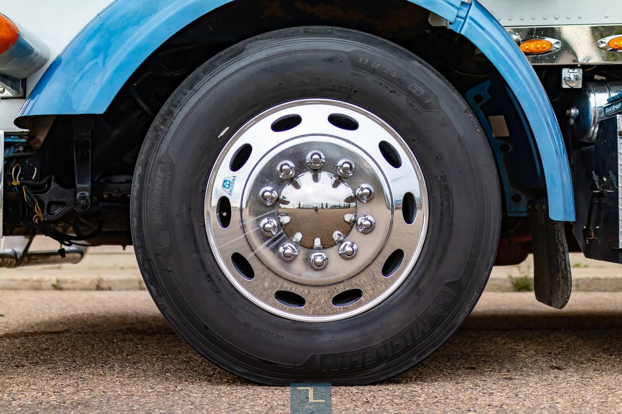 2013 Peterbilt 367 Tractor Sleeper Red Deer AB