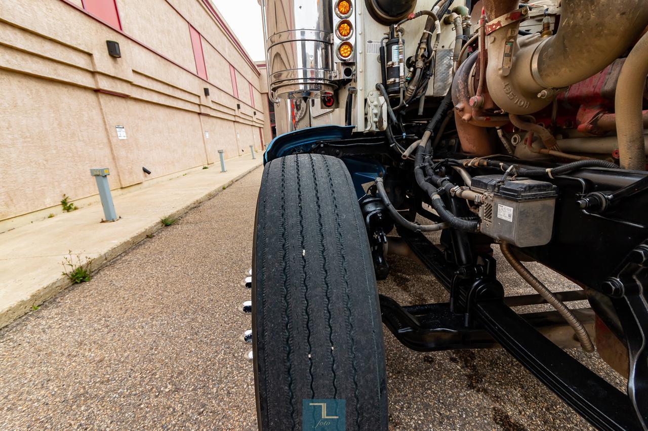 2013 Peterbilt 367 Tractor Sleeper Red Deer AB