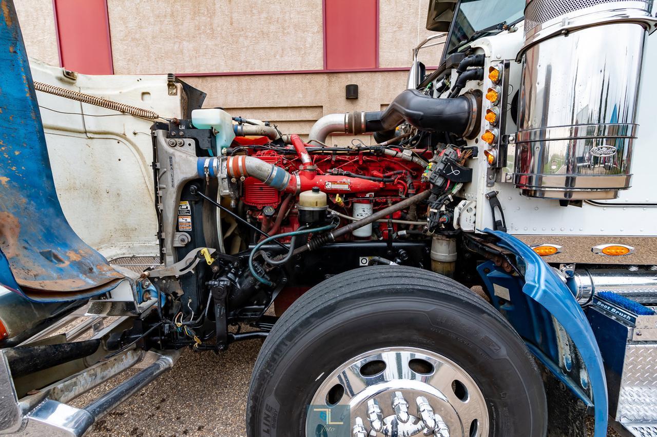 2013 Peterbilt 367 Tractor Sleeper Red Deer AB