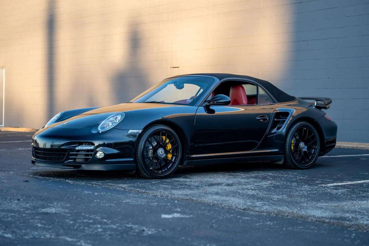2013 Porsche 911 Turbo S Cabriolet 2D St. Louis MO