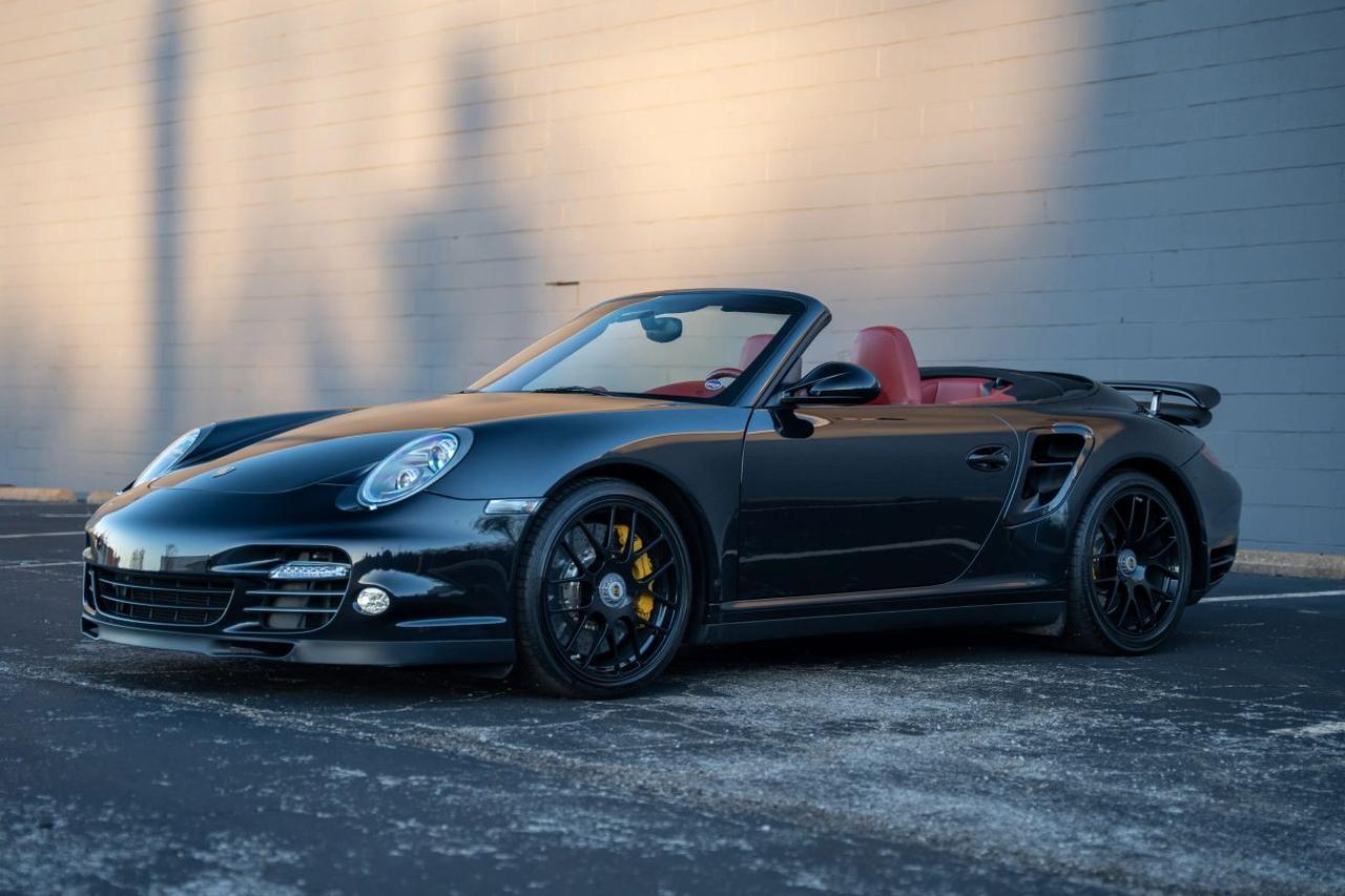 2013 Porsche 911 Turbo S Cabriolet 2D St. Louis MO