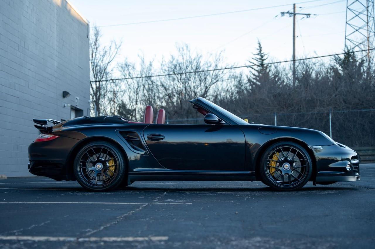 2013 Porsche 911 Turbo S Cabriolet 2D St. Louis MO