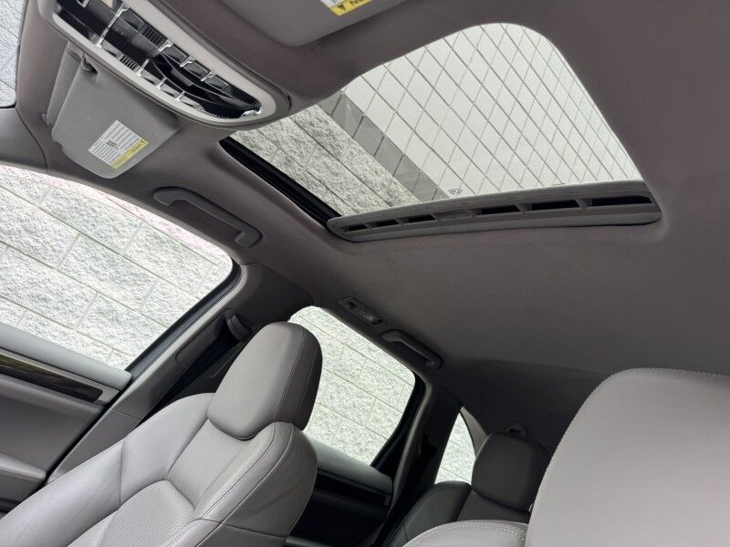 2013 Porsche Cayenne  Willow Grove PA