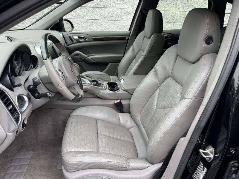 2013 Porsche Cayenne  Willow Grove PA